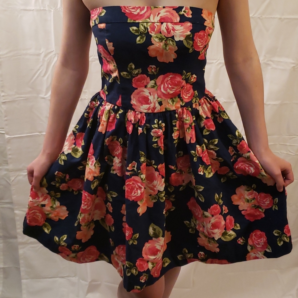Forever 21 floral print strapless dress